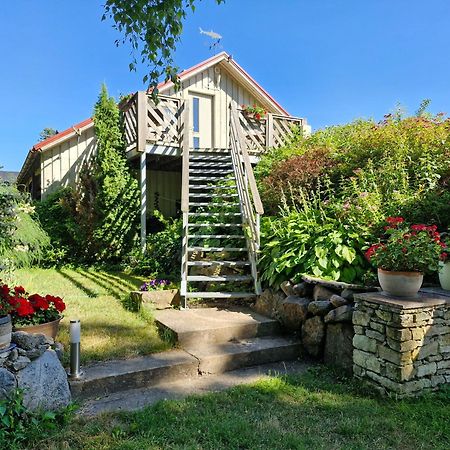 Piibelehe Guest Accommodation Kuressaare Eksteriør billede