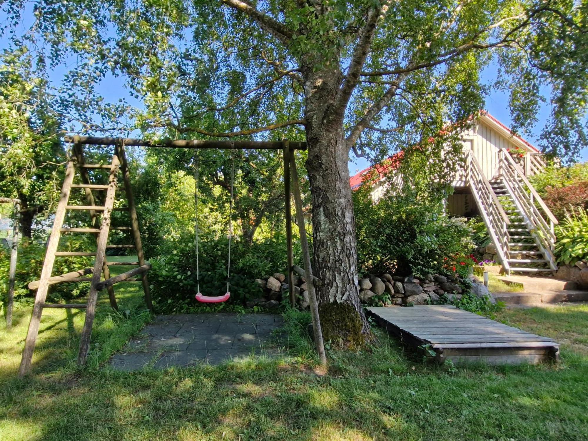 Piibelehe Guest Accommodation Kuressaare Eksteriør billede