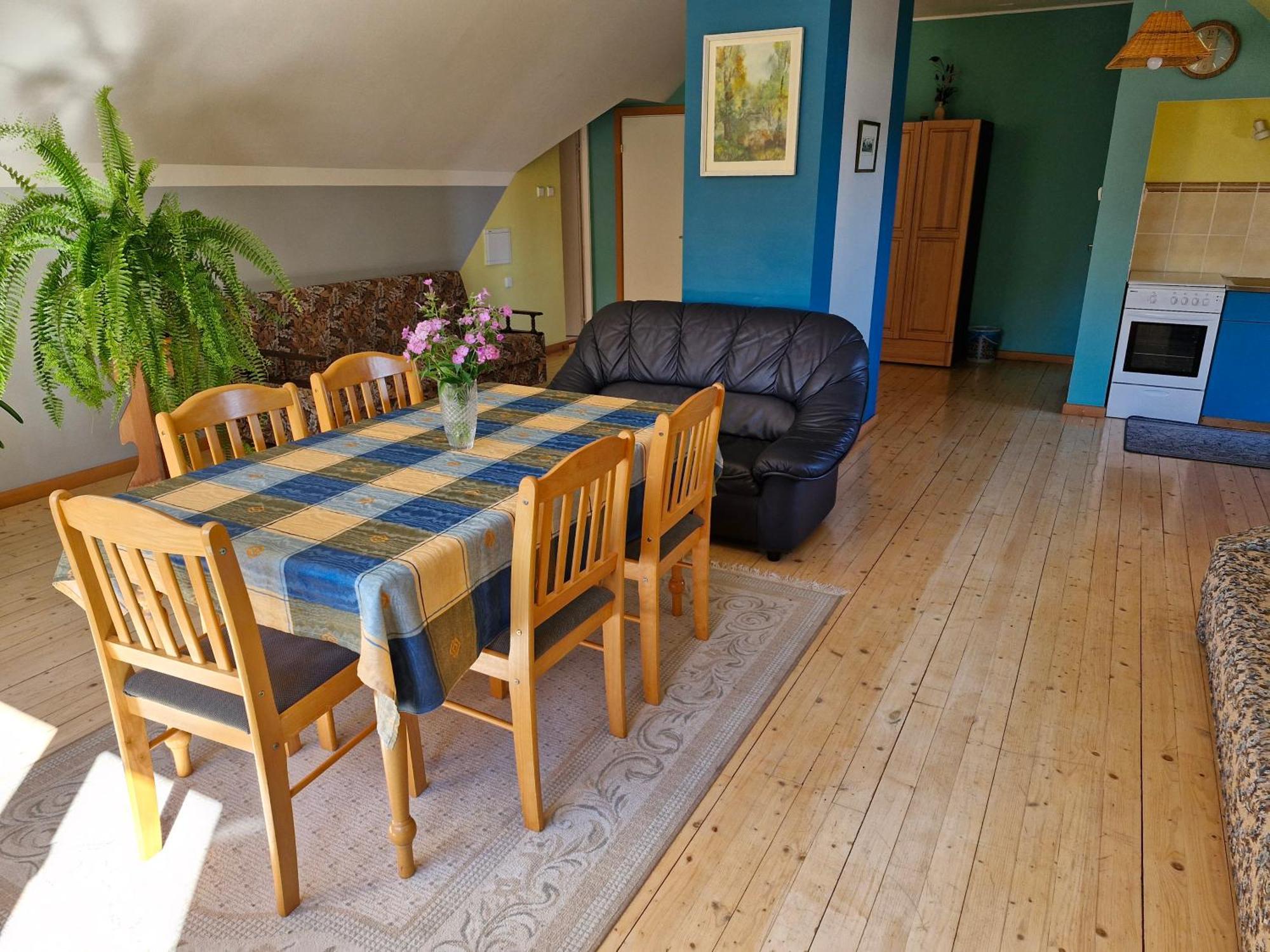 Piibelehe Guest Accommodation Kuressaare Eksteriør billede