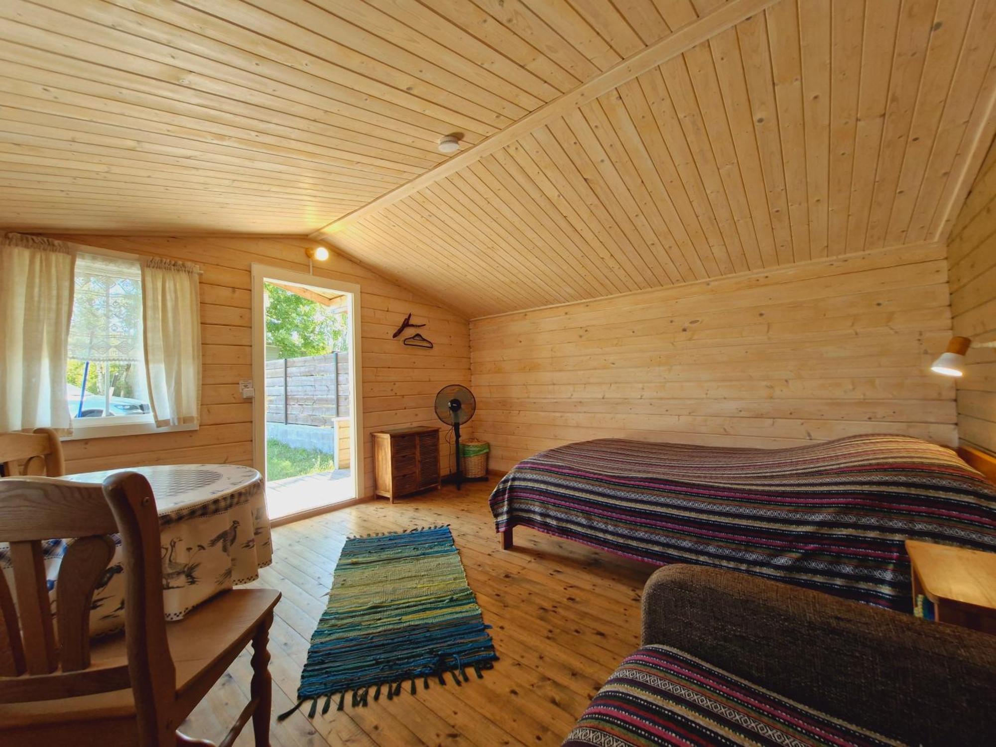 Piibelehe Guest Accommodation Kuressaare Eksteriør billede