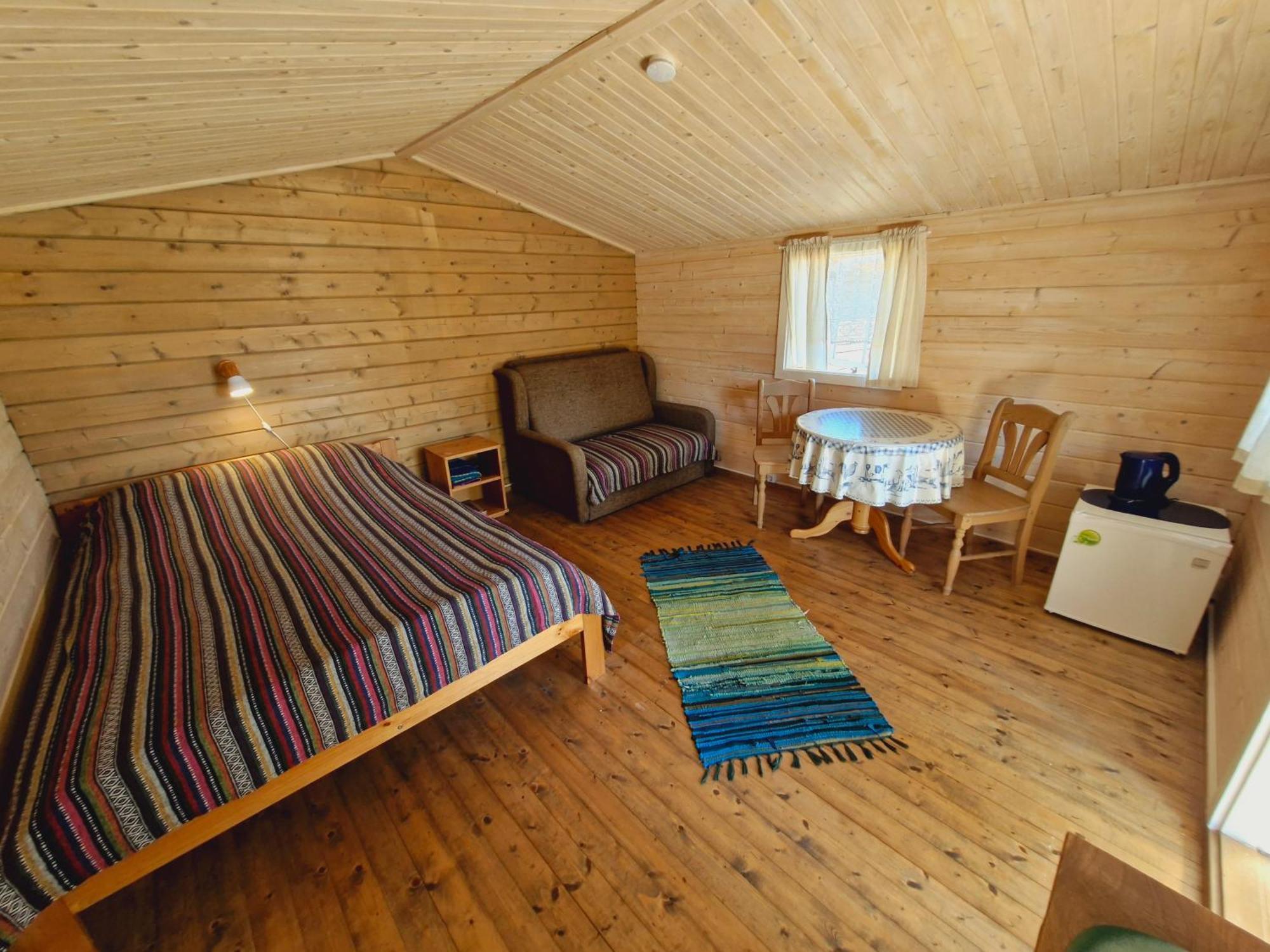 Piibelehe Guest Accommodation Kuressaare Eksteriør billede
