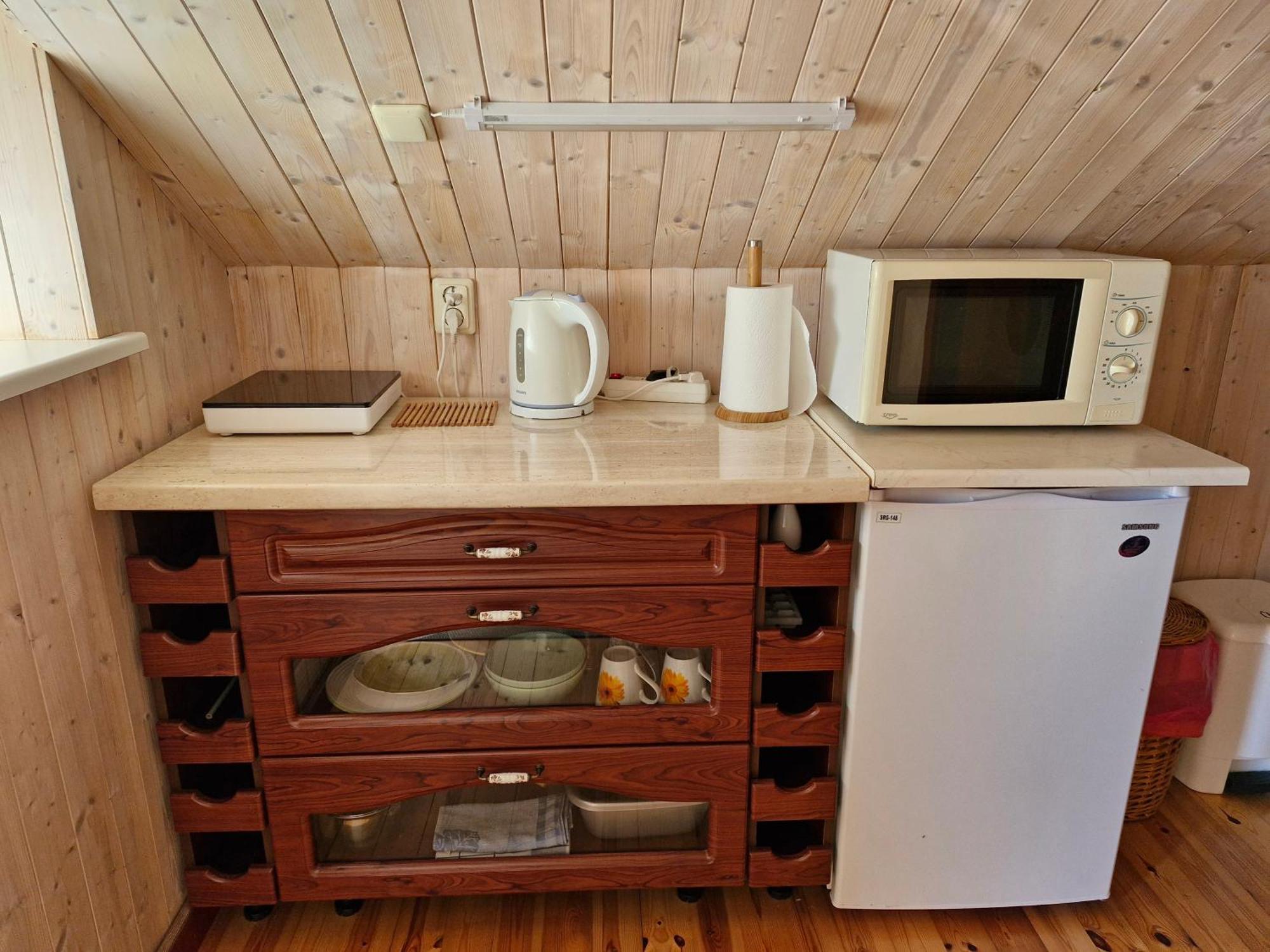 Piibelehe Guest Accommodation Kuressaare Eksteriør billede