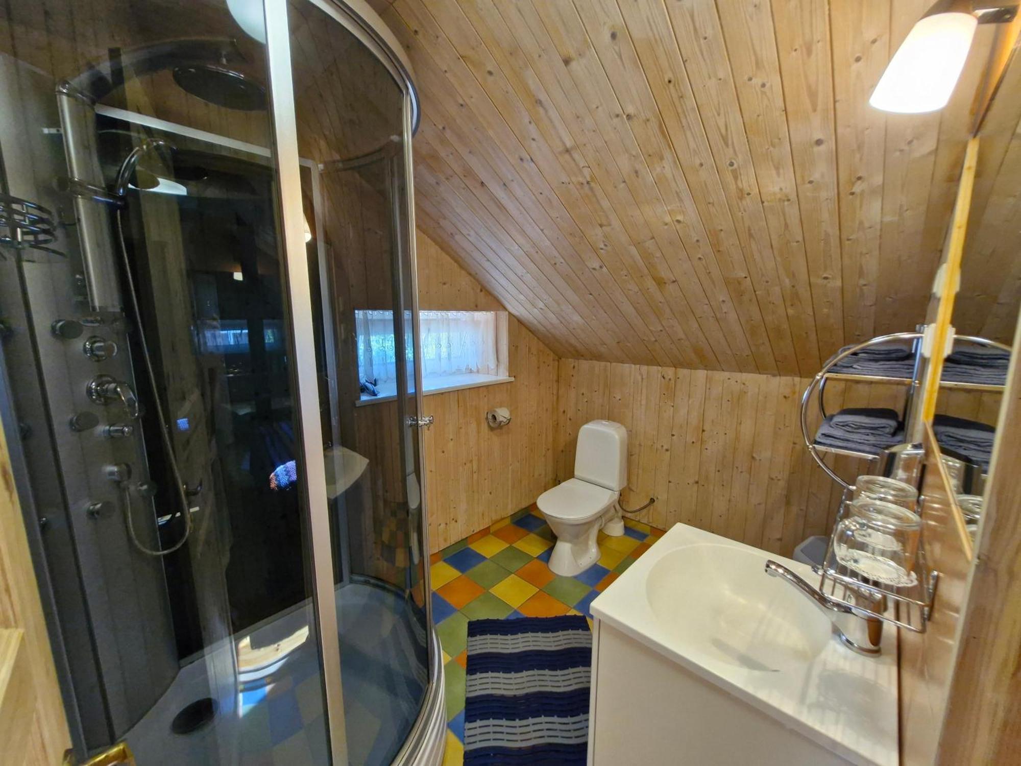 Piibelehe Guest Accommodation Kuressaare Eksteriør billede
